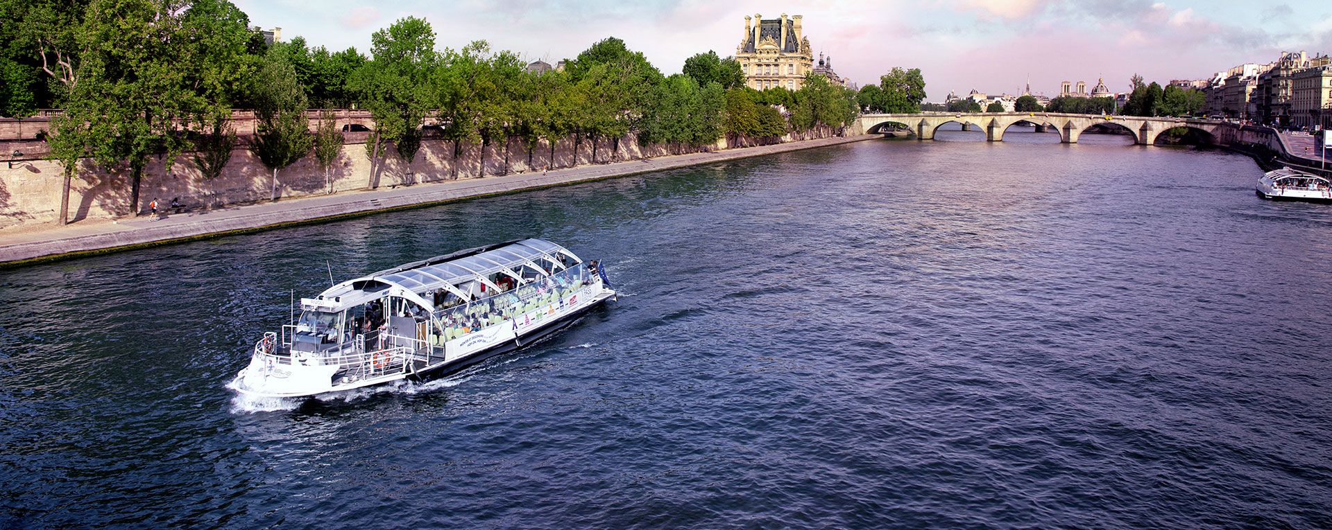 La « mobilité » touristique avec Batobus.
